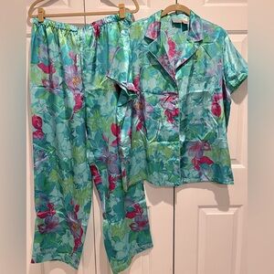 2 Pc Floral Satin Pajama Set - Long Pants, Short Sleeve Button Down Front 💚🩷